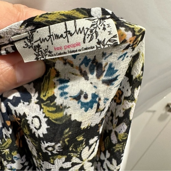 Intimately Free People Say It To Me Floral Bodysuit Size Medium - Picture 5 of 13